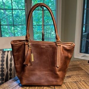 Fount Petite Atlas - Hazelnut Color